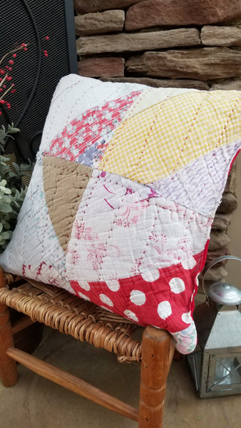 Vintage Feed Sack Quilt Pillow (yellow)